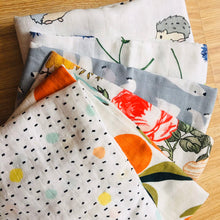 Load image into Gallery viewer, 70%bamboo+30% Cotton Muslin Swaddles Wrap Burpy Towel Scraf Bibs Muslin Baby Blankets Newborn Diaper Pielucha 60*60cm
